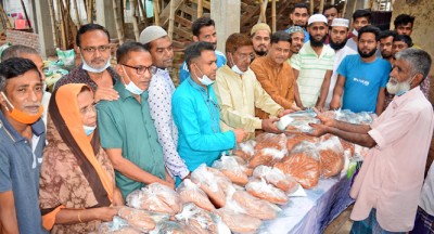 বগুড়ায় সাবেক কাউন্সিলর হাজী জহুরুলের ঈদ সামগ্রী বিতরন বগুড়ায় সাবেক কাউন্সিলর হাজী জহুরুলের ঈদ সামগ্রী বিতরন